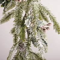 Snow Finish Garland