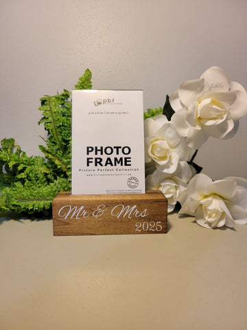 Mr & Mrs 2025 Photo Frame