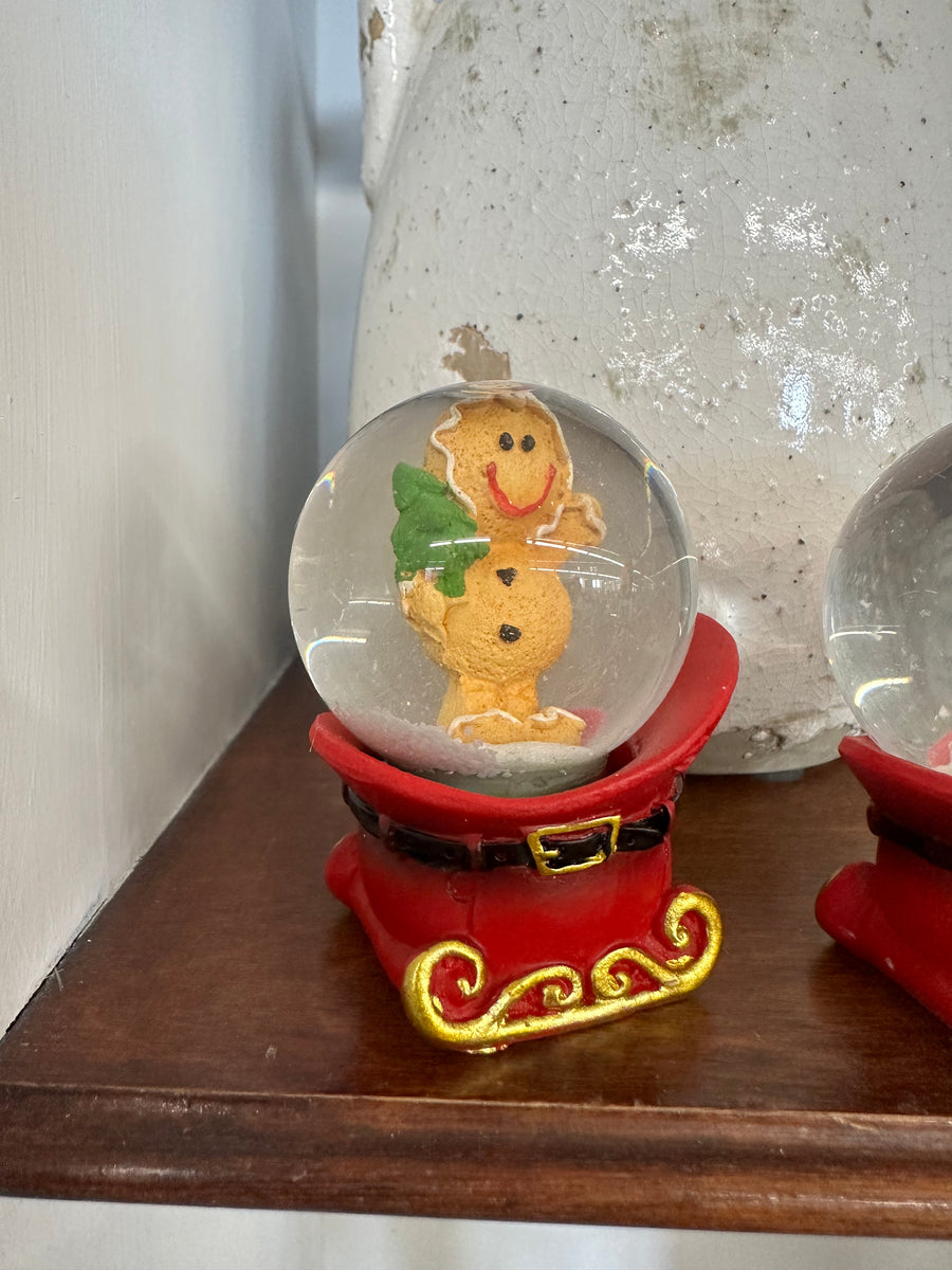 Gingerbread Man Christmas Waterball Snowglobe