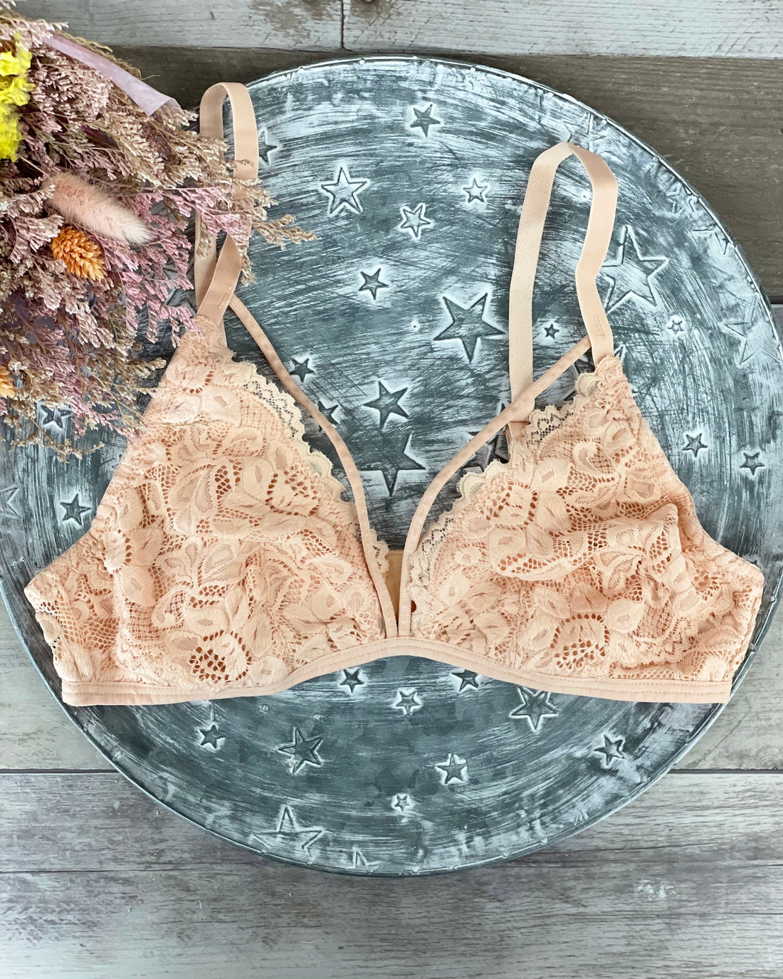 Undie Couture 'Date Night' Lace Bralette - Pale Peach – Flowers and Gray
